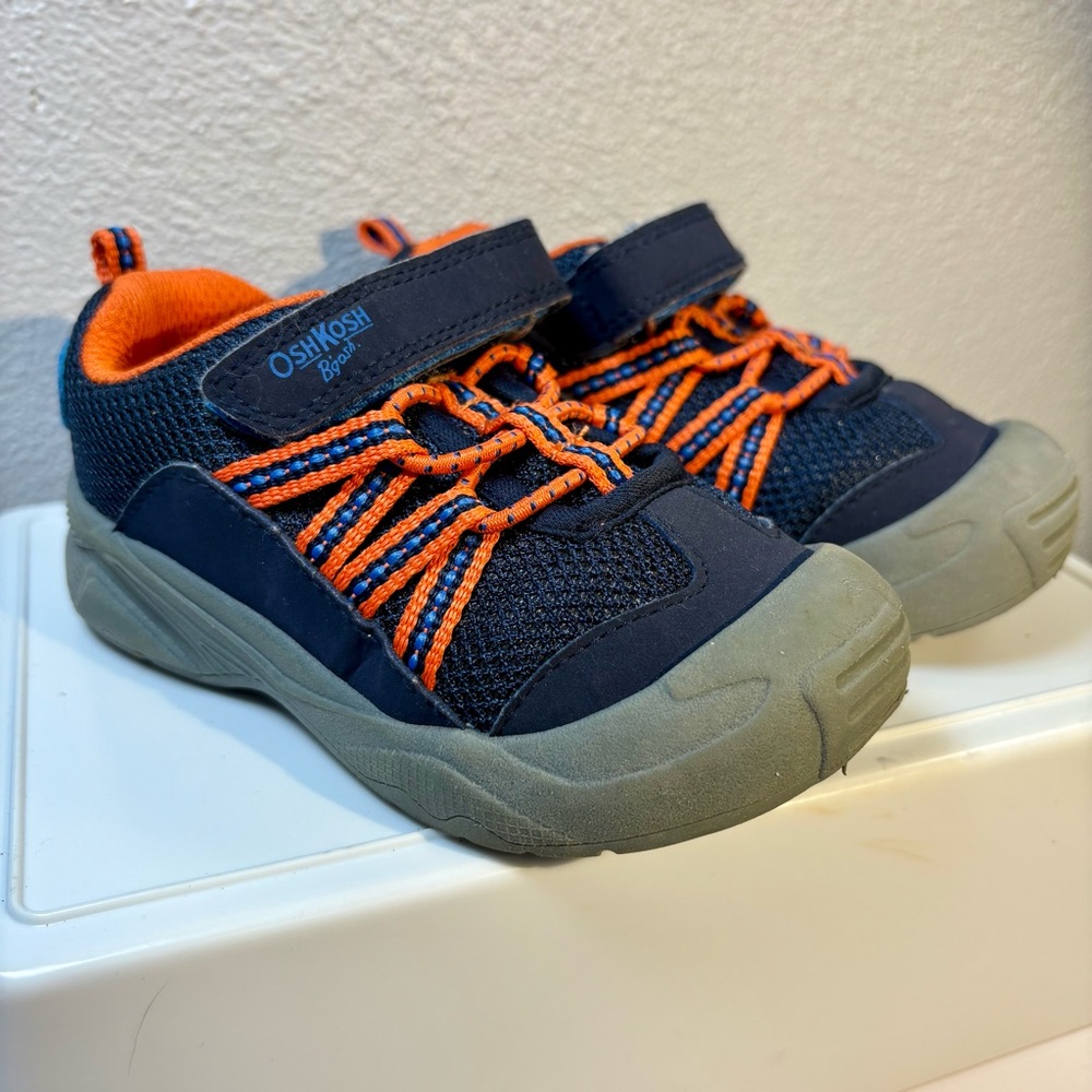 OshKosh B'gosh Baby Sneakers in Navy and Orange size 7M